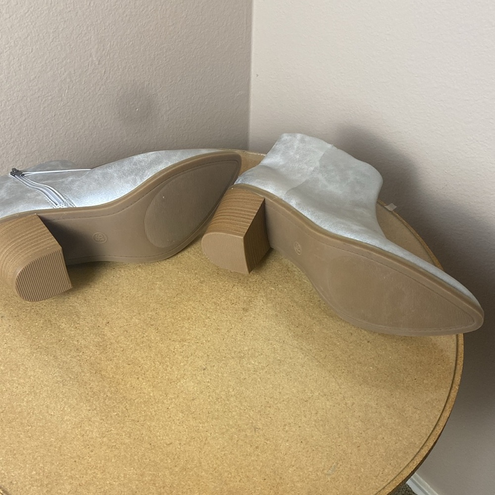 Universal Thread Silver Booties - image 7